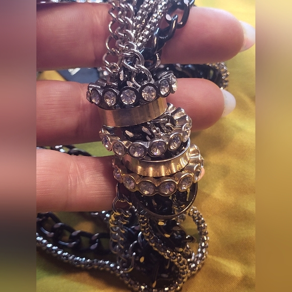 BRAND NEW ✨️ Crystal Encrusted Necklace A SHOWSTOPPER! - Picture 3 of 3